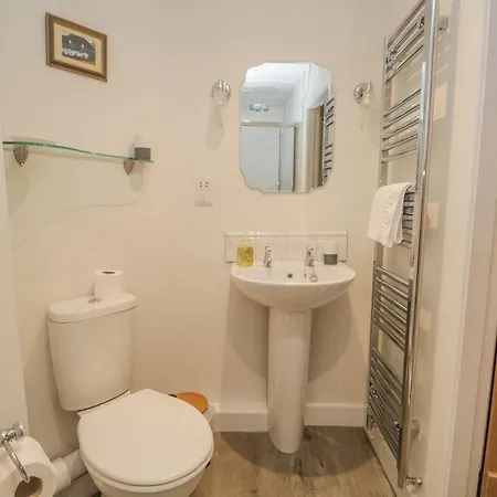 1 Sunny Point בית נופש *