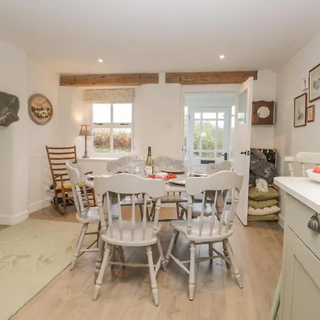 1 Sunny Point בית נופש